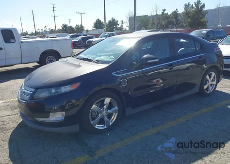 2011 Chevrolet Volt z USA, uszkodzony, nr VIN 1G1RD6E48BU103276